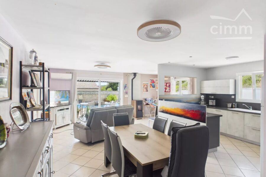 Maison à vendre à Lagorce — Vue montagne — photo 6