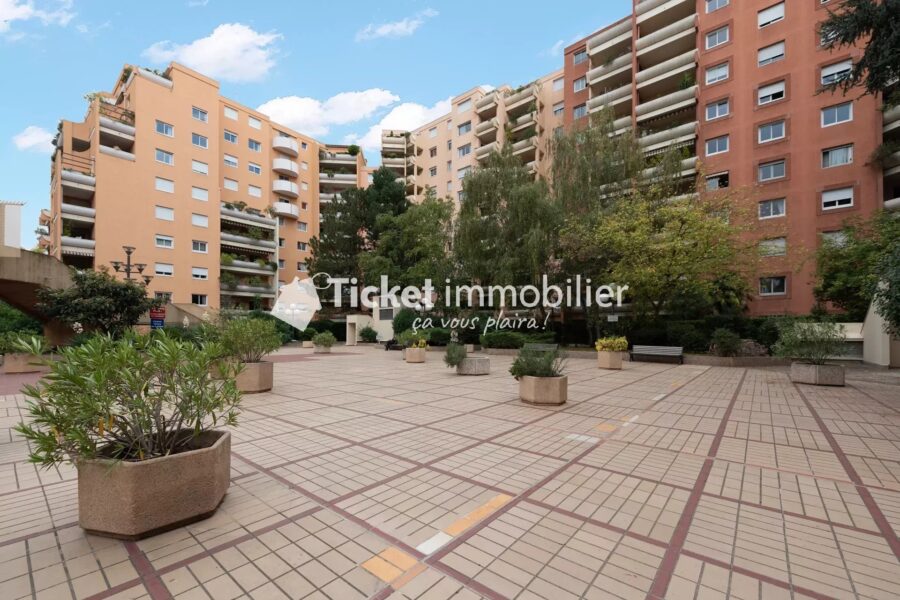 Appartement à louer à Toulouse — Vue sur la ville — photo 9