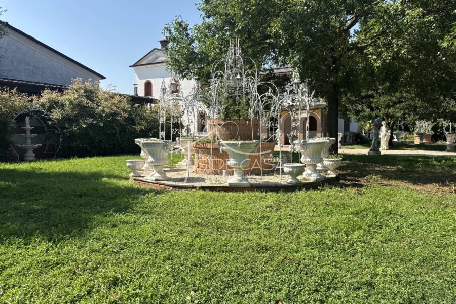 Maison à vendre à Bagnolo san vito — Vue nature — photo 47