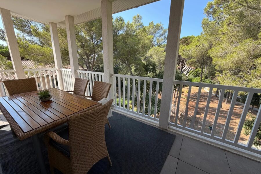 Appartement à vendre à Cavalaire-sur-mer — Vue parc & jardin — photo 2