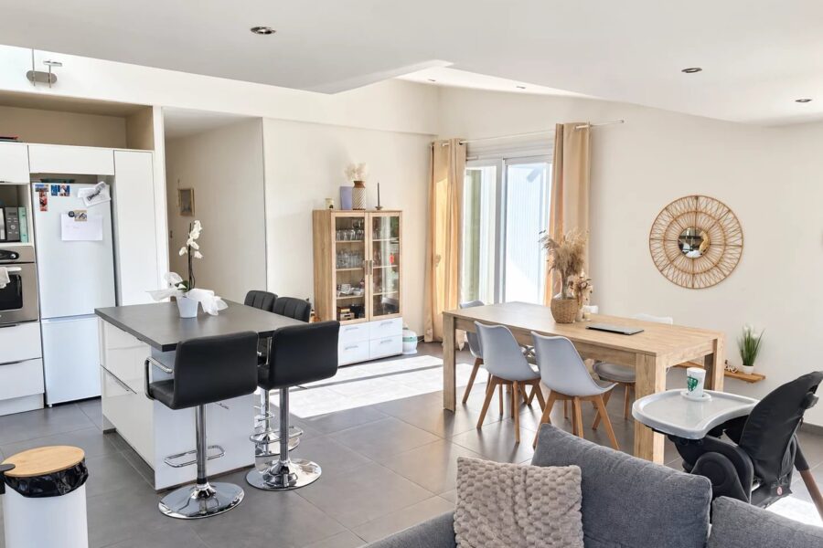 Appartement à vendre à Saint-Étienne — Vue montagne — photo 2