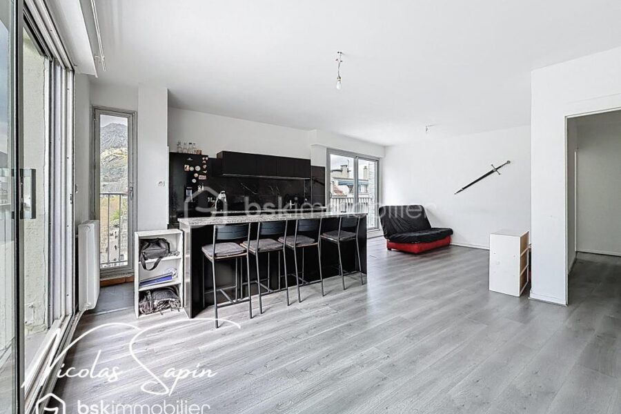 Appartement à vendre à Grenoble — Vue sur la ville — photo 5