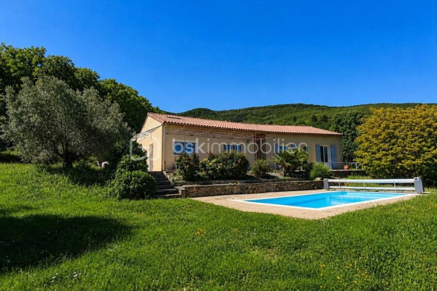 Maison à vendre à Saint pons de thomieres — Vue montagne — photo 6