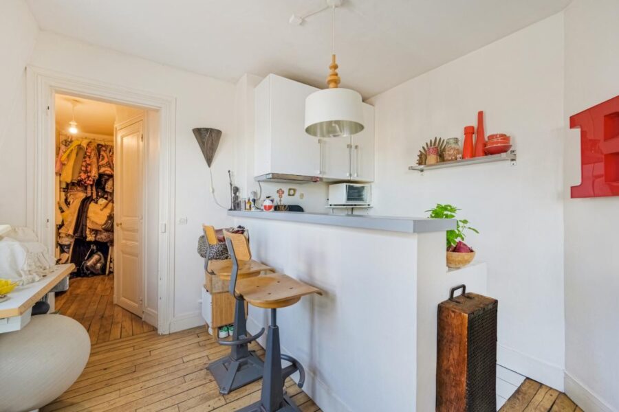 Appartement à vendre à Paris — Vue sur la ville — photo 6