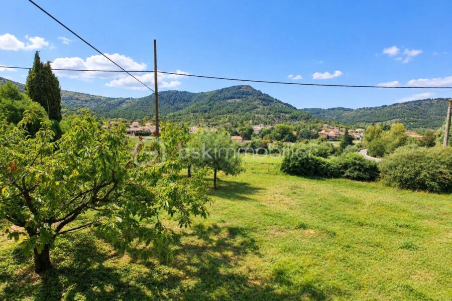 Maison à vendre à Vesseaux — Vue nature — photo 1