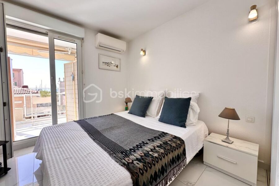 Appartement à vendre à Golfe juan — Vue mer — photo 6