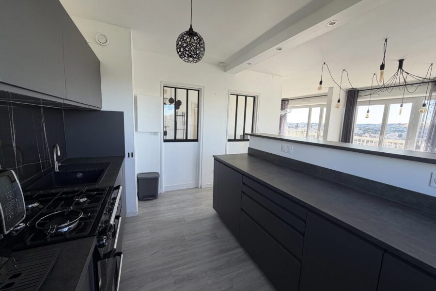 Appartement à vendre à Saint-Étienne — Vue montagne — photo 4