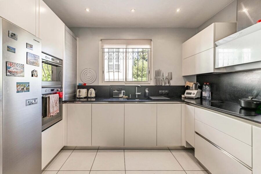 Maison à vendre à Nice — Vue parc & jardin — photo 9