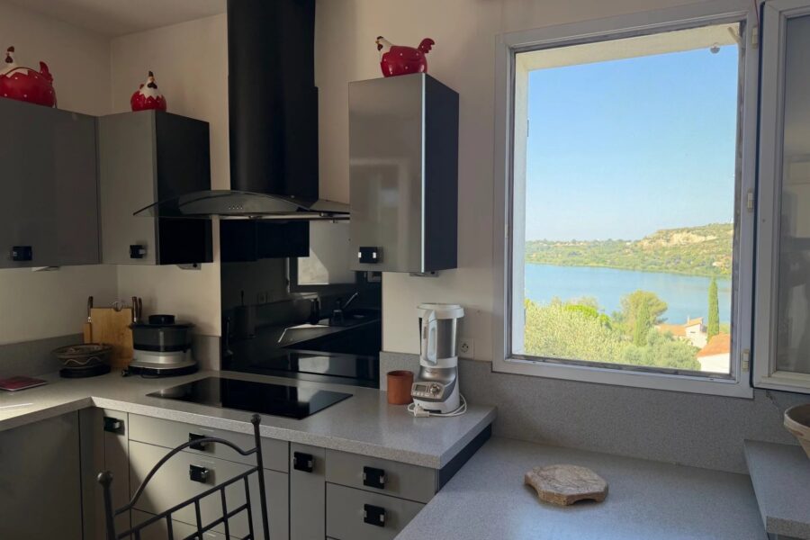 Maison à vendre à Istres — Vue lac — photo 10