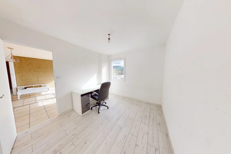 Appartement à vendre à Saint-Étienne — Vue montagne — photo 6