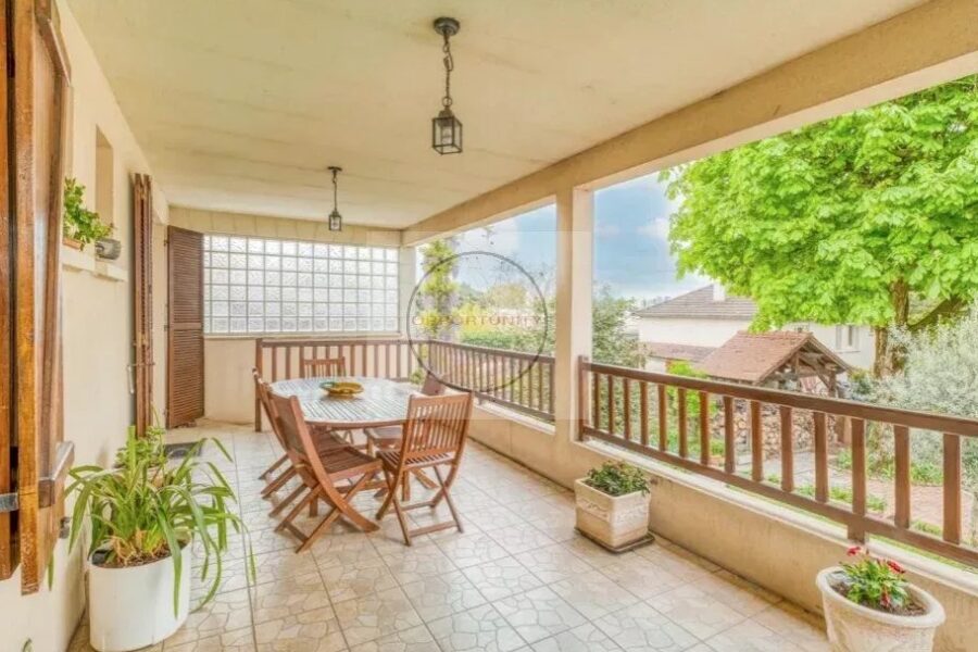 Maison à vendre à Houilles — Vue parc & jardin — photo 1