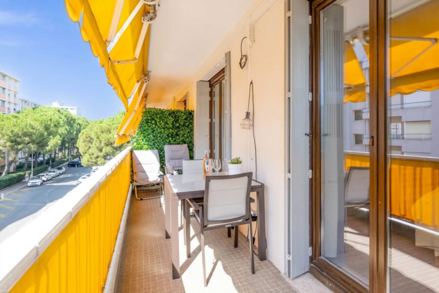 Appartement à vendre à Cagnes-sur-mer — Vue sur la ville — photo 1