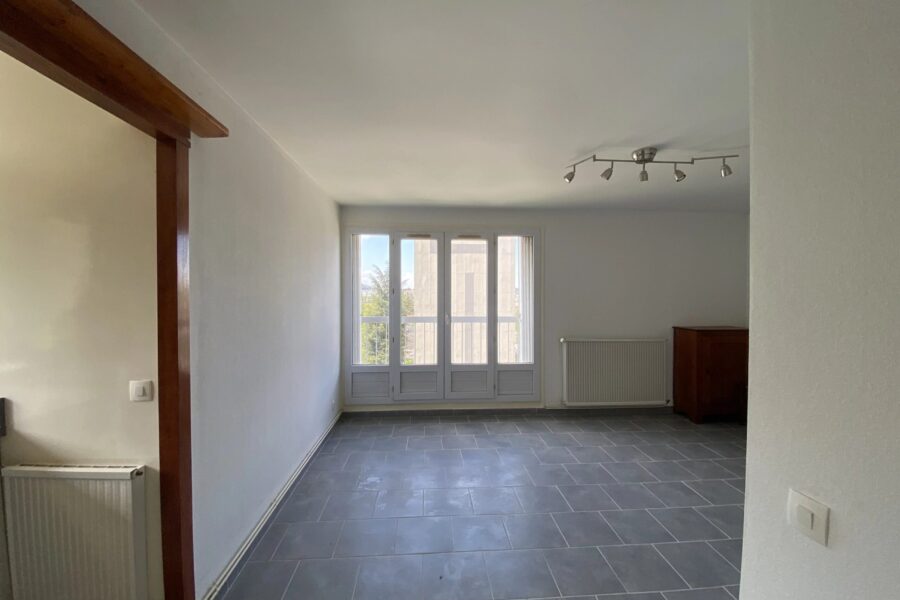 Appartement à vendre à Saint-Étienne — Vue sur la ville — photo 3