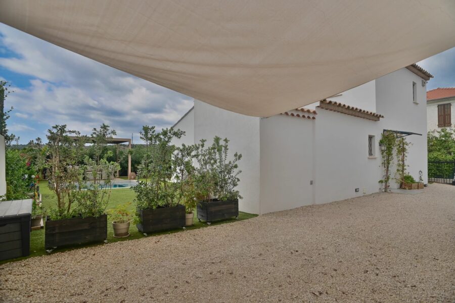 Maison à vendre à Villeneuve-loubet — Vue mer — photo 17