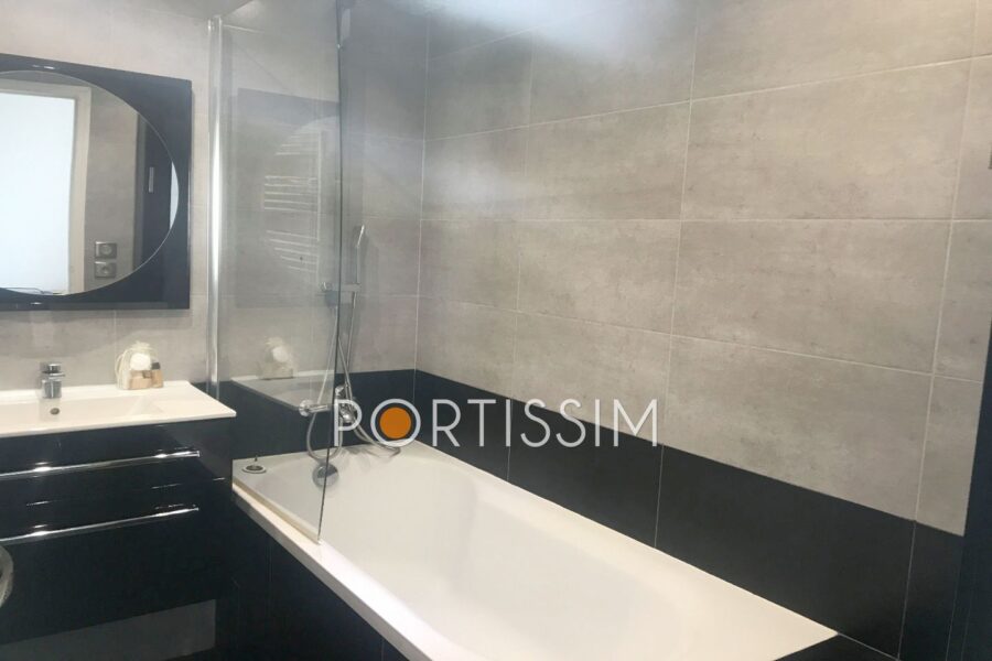 Appartement à vendre à Saint-Laurent-du-Var — Vue mer — photo 9