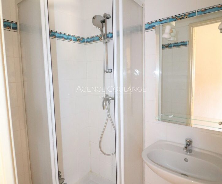 Appartement à louer à Ciotat(la) — Vue marina & port — photo 5