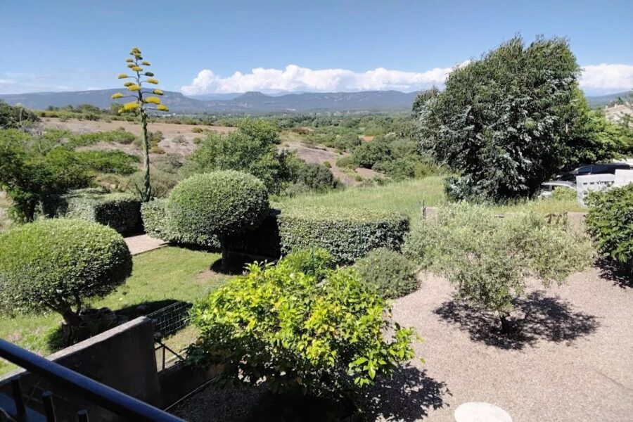 Maison à vendre à Roquebrune-sur-argens — Vue montagne — photo 1