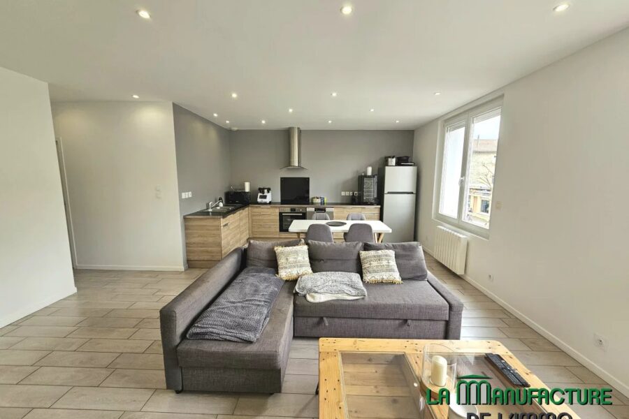 Appartement à vendre à La ricamarie — Vue sur la ville — photo 4