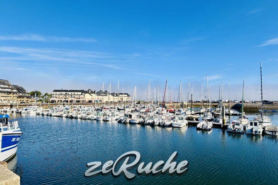 Maison à vendre à Grandcamp-maisy — Vue mer — photo 1