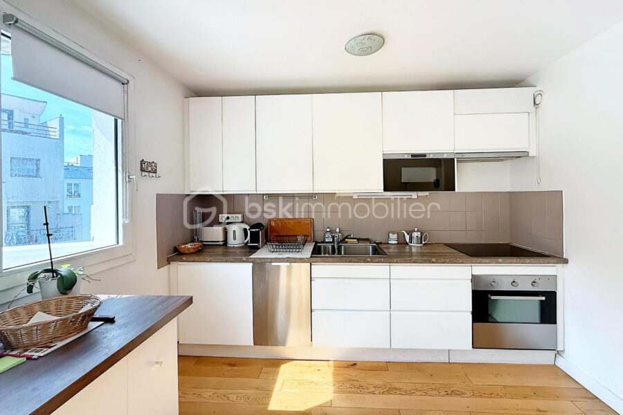 Appartement à vendre à Paris 19e arrondissement — Vue sur la ville — photo 6