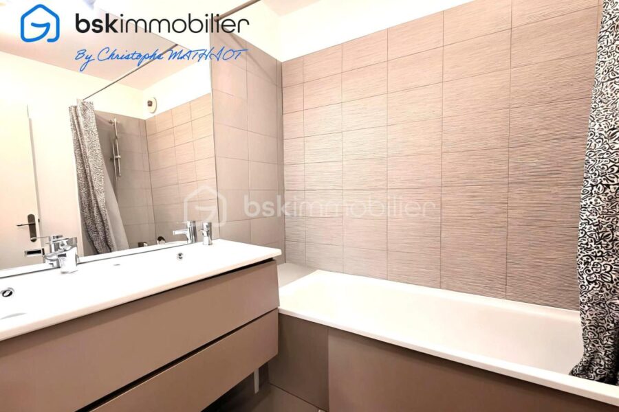 Appartement à vendre à Poissy — Vue sur la ville — photo 6