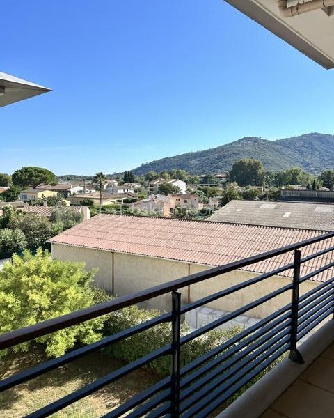 Appartement à vendre à Pegomas — Vue montagne — photo 1