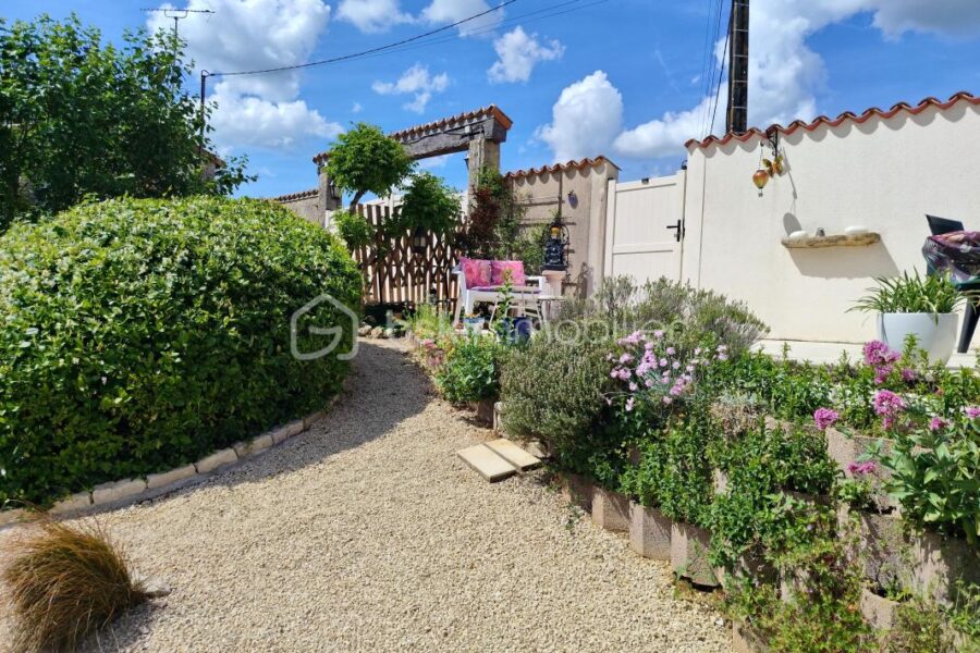 Maison à vendre à Payre — Vue fleuve — photo 6