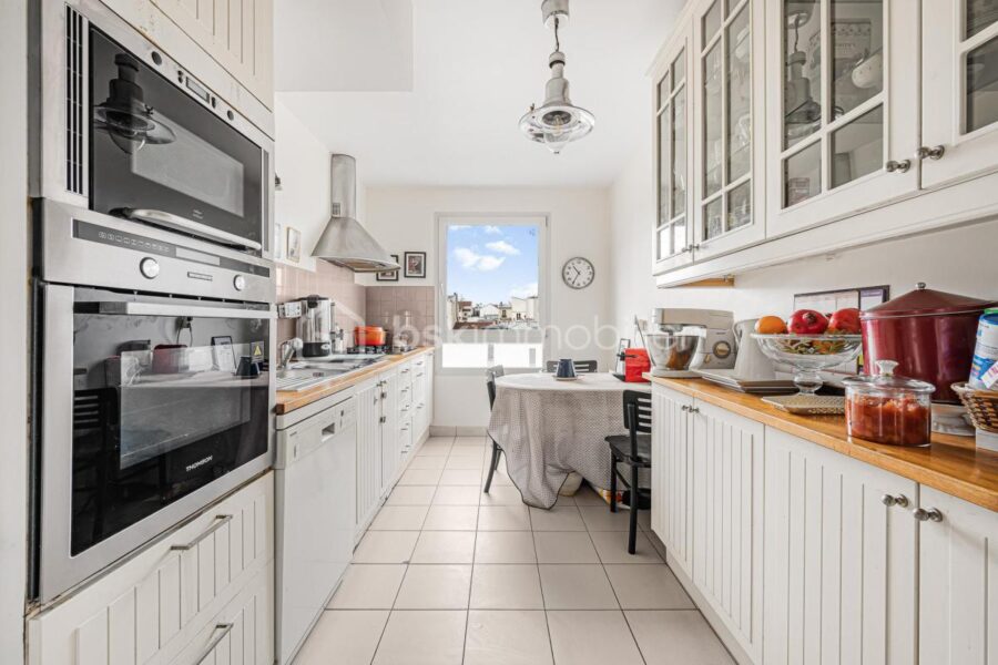 Appartement à vendre à Paris 14e arrondissement — Vue sur la ville — photo 7