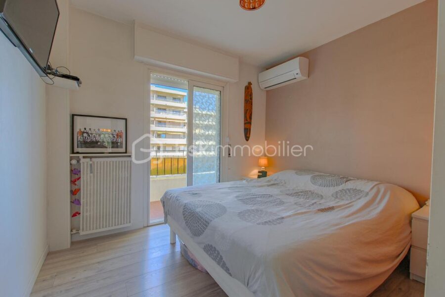 Appartement à vendre à Antibes — Vue parc & jardin — photo 6