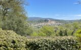 Maison à vendre à Lacoste — Vue sur la ville — photo 1