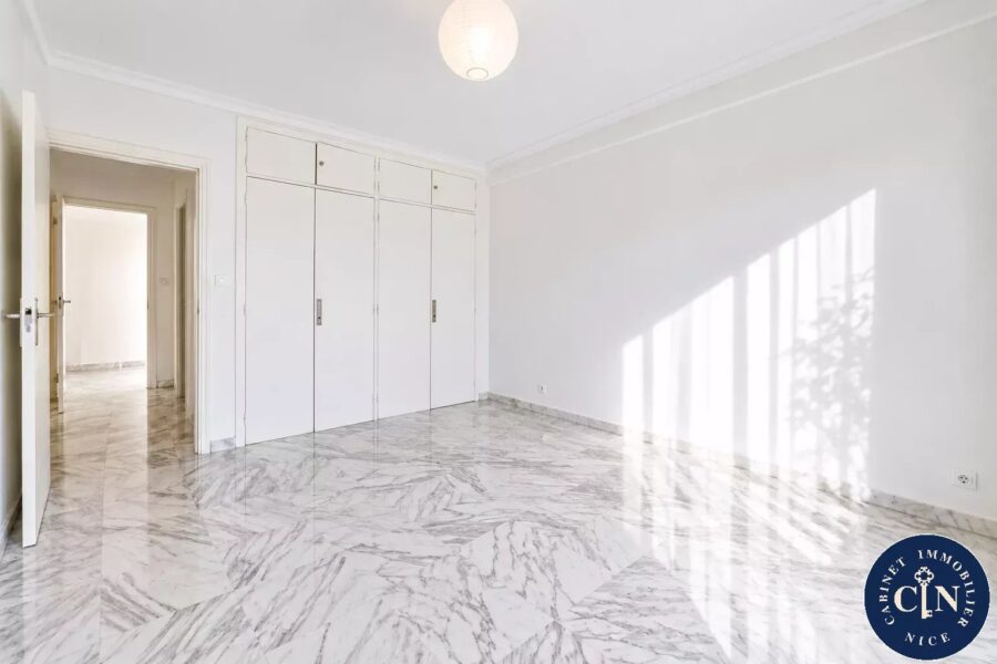 Appartement à vendre à Nice — Vue sur la ville — photo 9