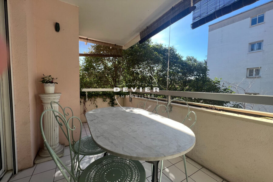 Appartement à louer à Montpellier — Vue parc & jardin — photo 1