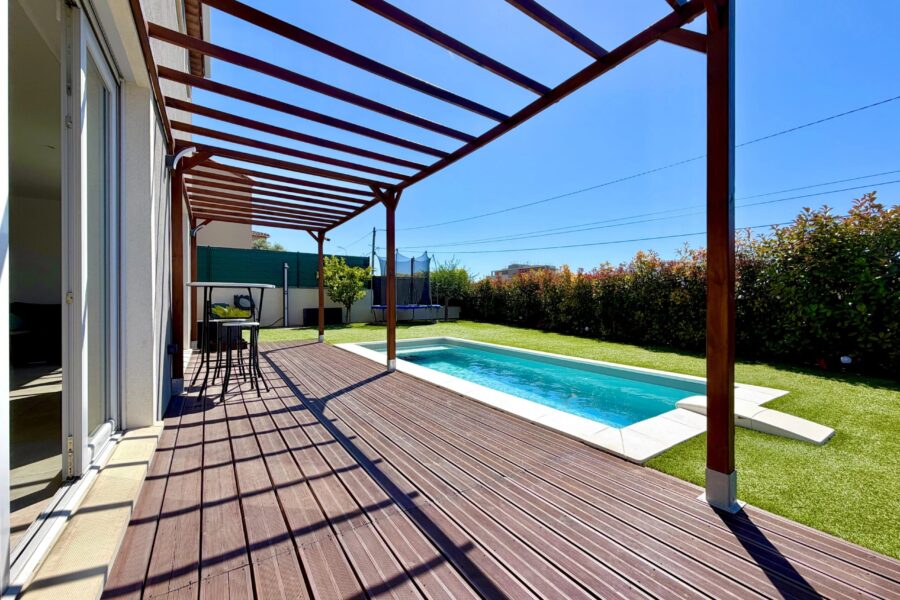 Maison à vendre à Cagnes-sur-mer — Vue parc & jardin — photo 1