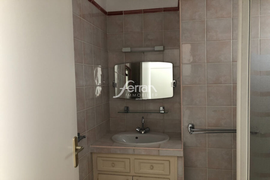 Appartement à louer à Draguignan — Vue sur la ville — photo 11