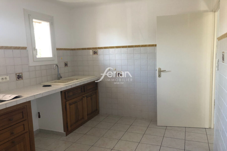 Appartement à louer à Draguignan — Vue sur la ville — photo 14