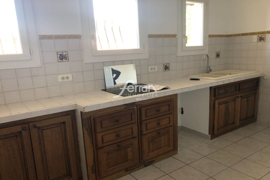 Appartement à louer à Draguignan — Vue sur la ville — photo 15