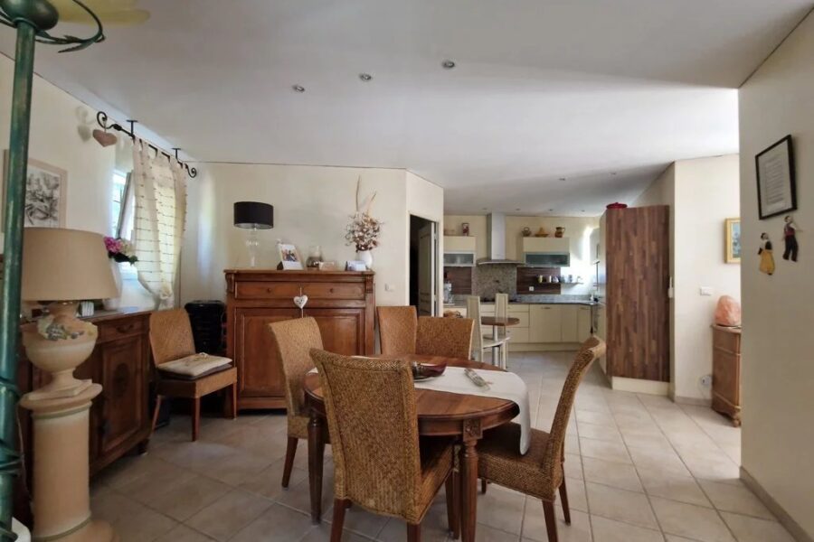 Maison à vendre à Lorgues — Vue montagne — photo 9