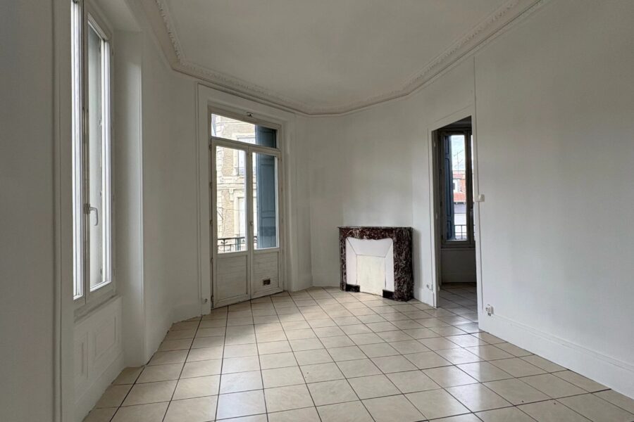 Appartement à louer à Saint-Étienne — Vue sur la ville — photo 15