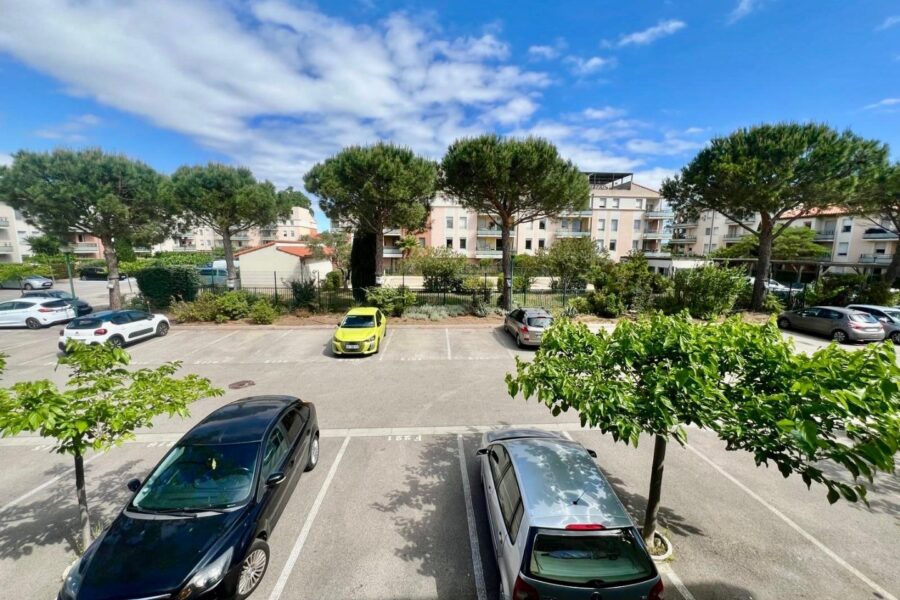 Appartement à vendre à Saint esteve — Vue parc & jardin — photo 10