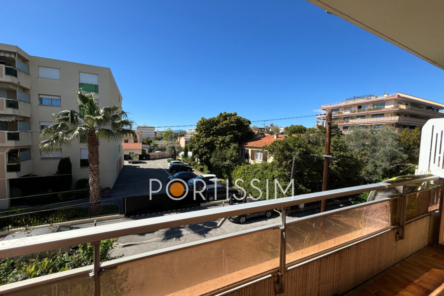 Appartement à vendre à Saint-laurent-du-var — Vue sur la ville — photo 8