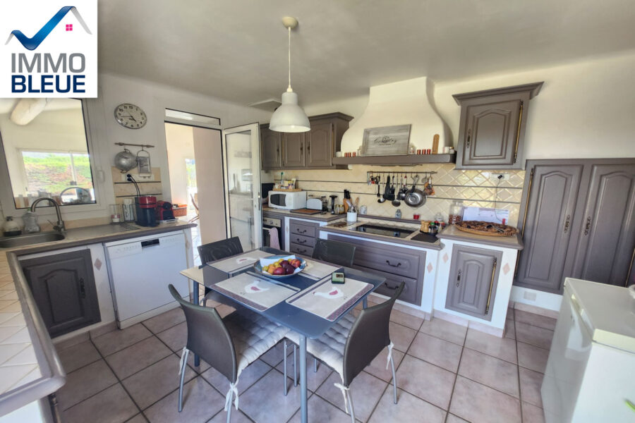 Maison à vendre à Martigues — Vue parc & jardin — photo 8