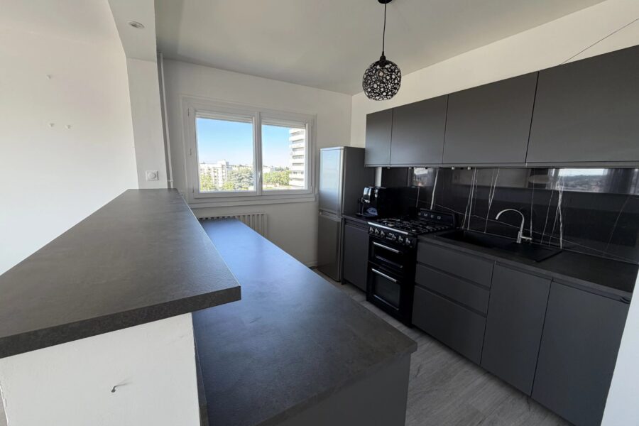 Appartement à vendre à Saint-Étienne — Vue montagne — photo 3