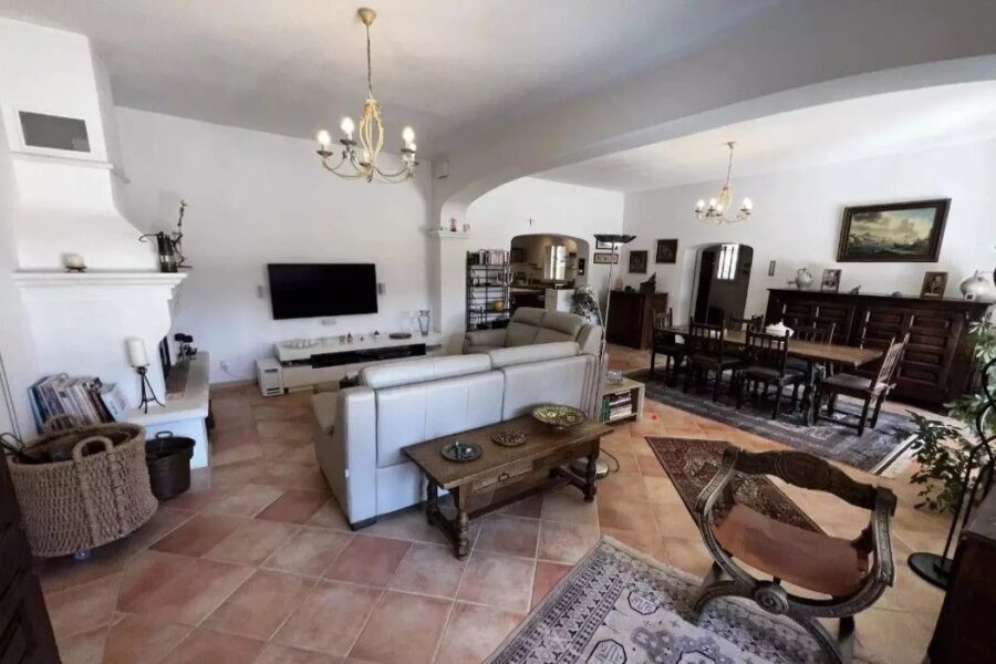 Maison à vendre à Cotignac — Vue parc & jardin — photo 26