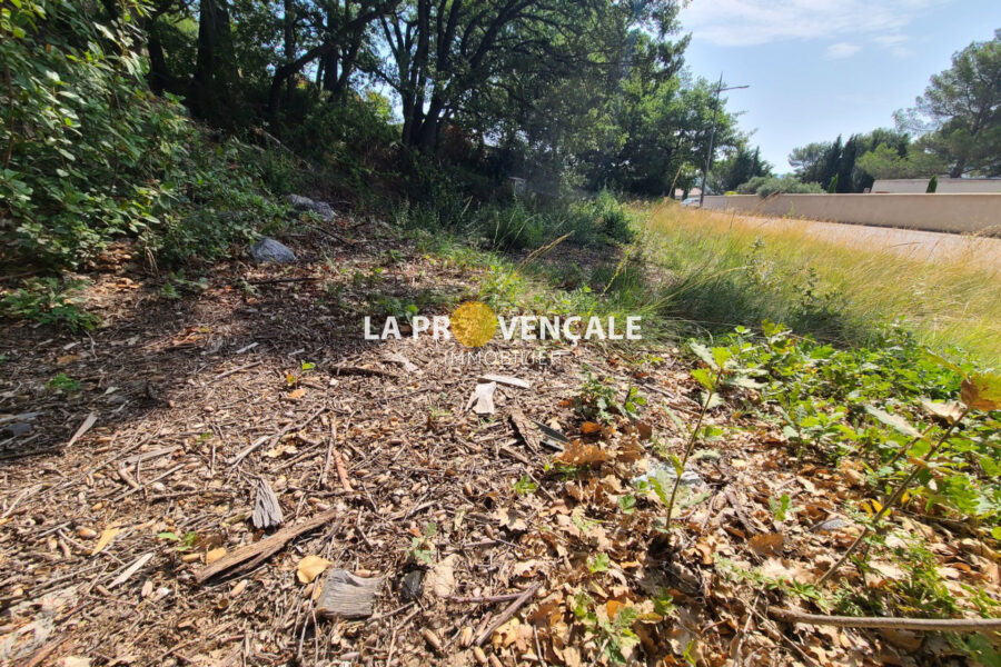 Terrain à vendre à Puyloubier — Vue dégagée — photo 13