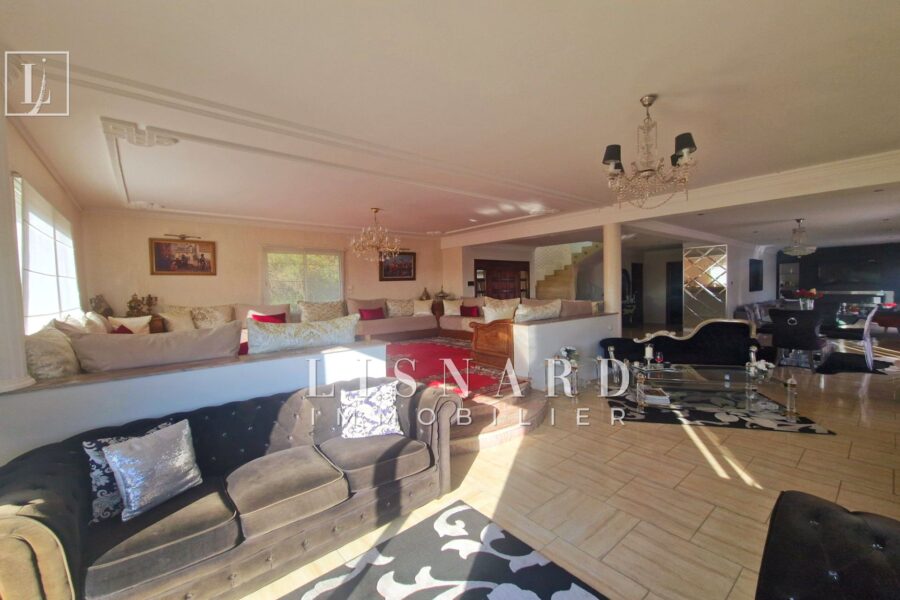 Maison à vendre à Vallauris — Vue sur la ville — photo 5