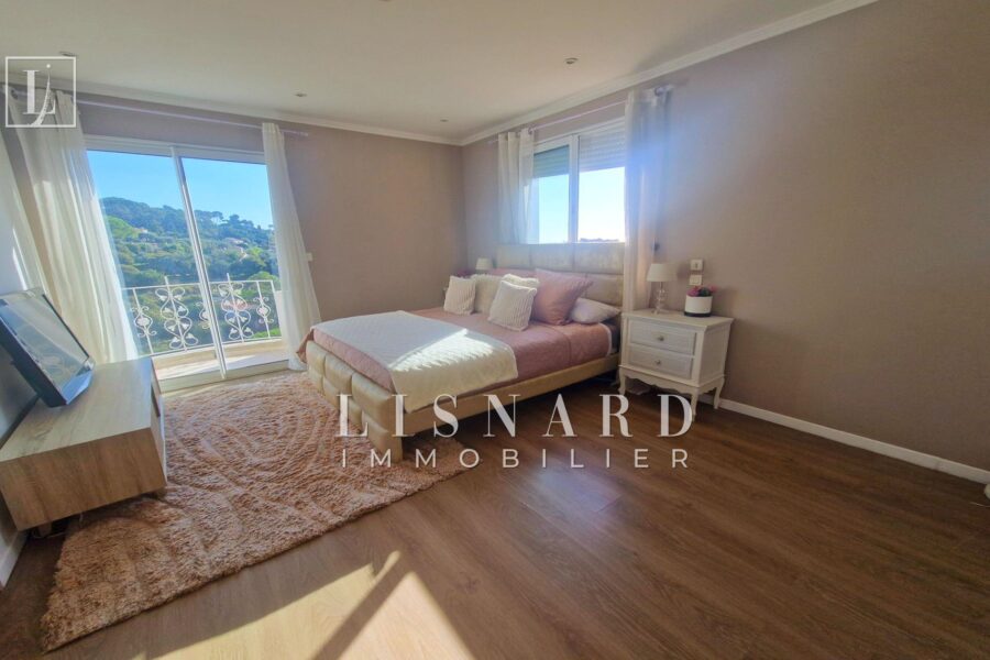 Maison à vendre à Vallauris — Vue sur la ville — photo 8