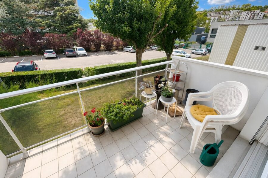 Appartement à vendre à Saint-Étienne — Vue nature — photo 1