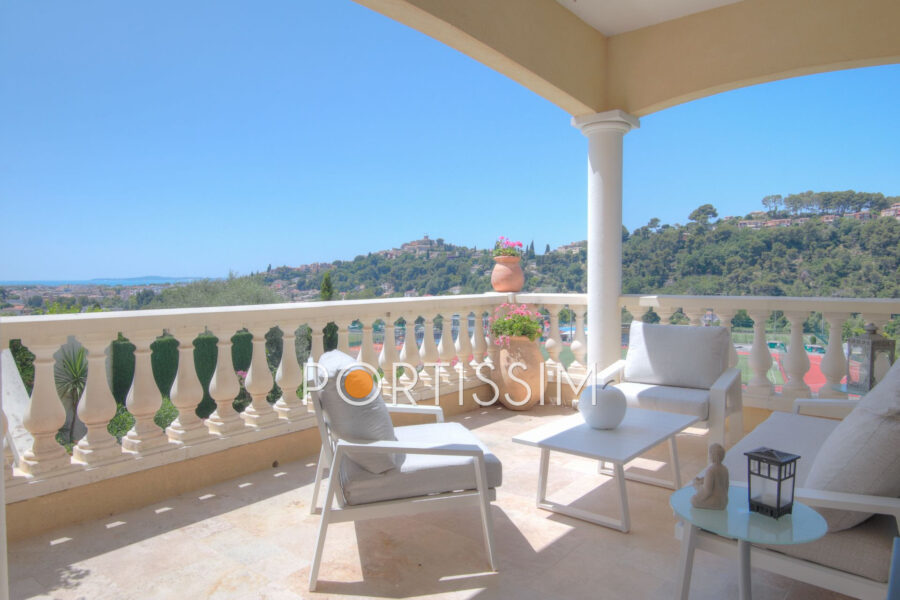 Maison à vendre à Cagnes-sur-mer — Vue mer — photo 1