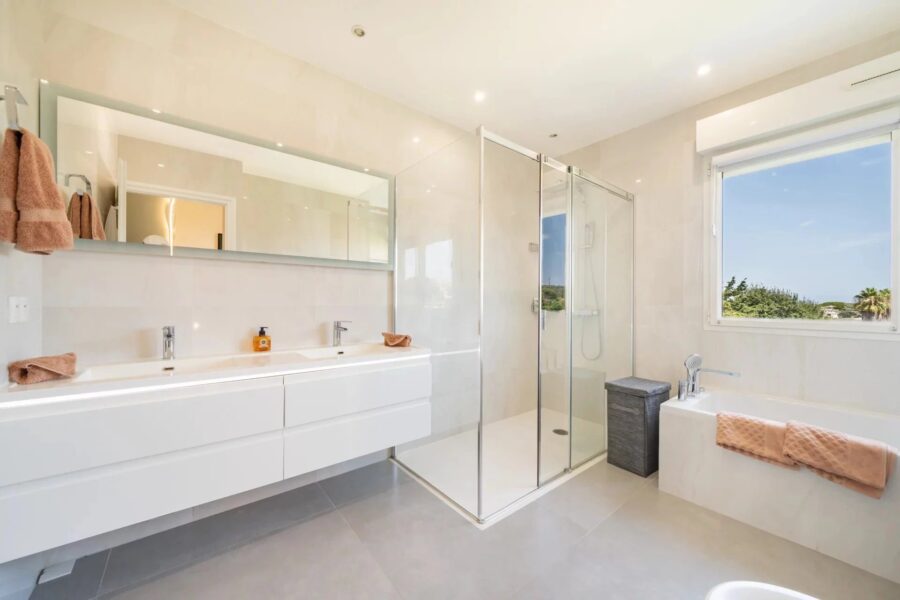 Appartement à vendre à Antibes — Vue parc & jardin — photo 14