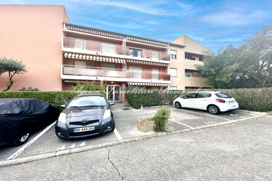 Appartement à louer à Sainte-maxime — Vue sur la ville — photo 2